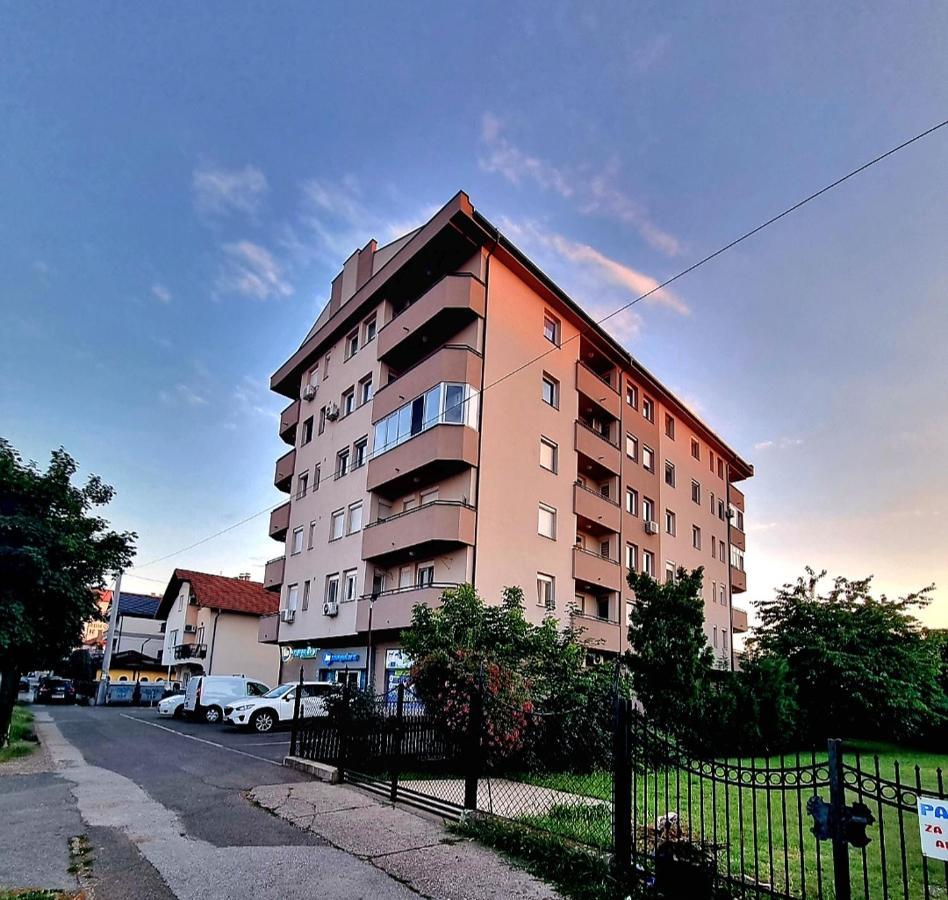 Apartman Moskva Bijeljina Appartamento Esterno foto